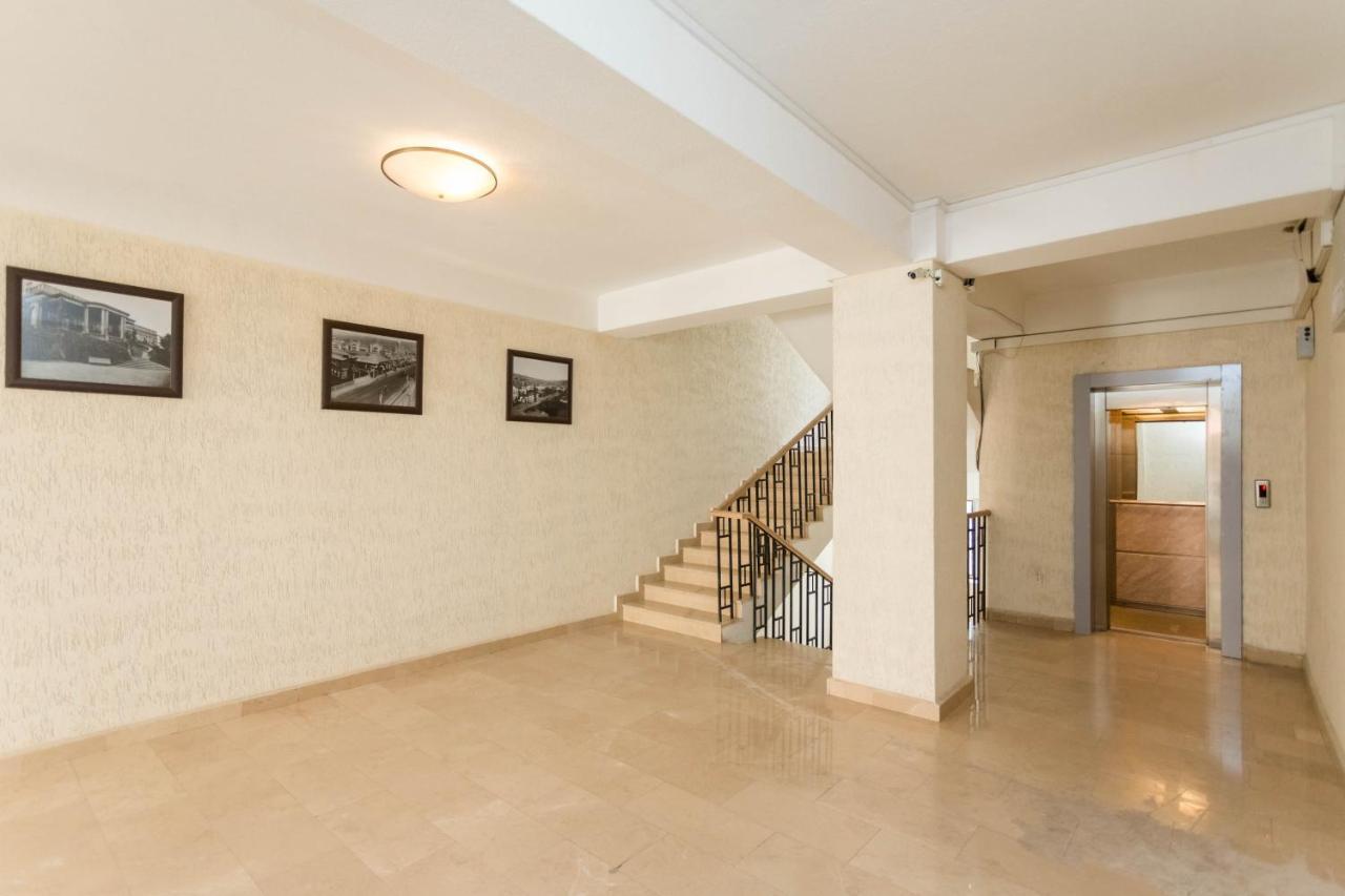 Apartment In The City Center Lll Tbilisi Esterno foto
